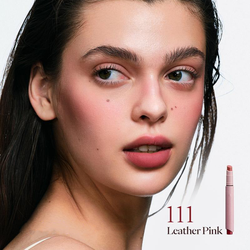 Velvet Rouge Lipstick: Lightweight, Pigmented & Transfer-Proof. Long-Wear, Non-Drying & Beginner-Friendly. Ideal for Holidays & Parties.